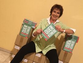 Bestsellerautorin Anne M. Schüller mit ihrem neuen Buch